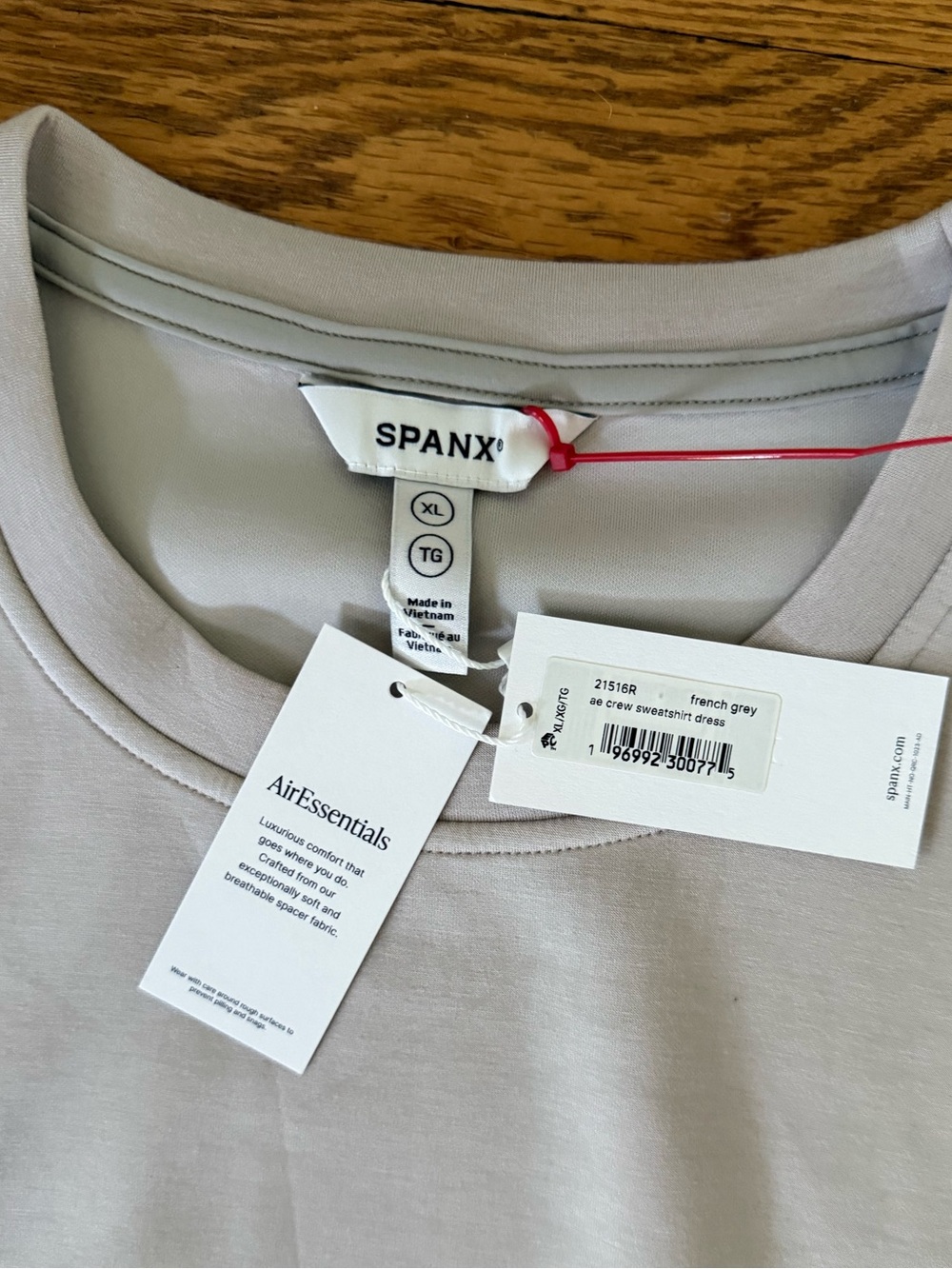 SPANX AirEssentials Crew Sweatshirt Dress - Size XL - NWT - Picture 2 of 3
